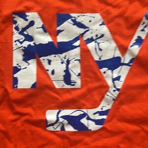 NY islanders t shirt